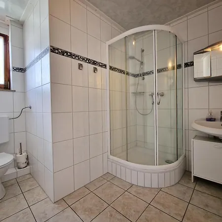 Zum Burghof مرسبورغ