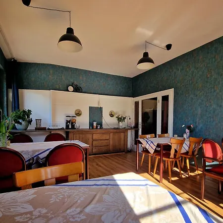 Zum Burghof مرسبورغ