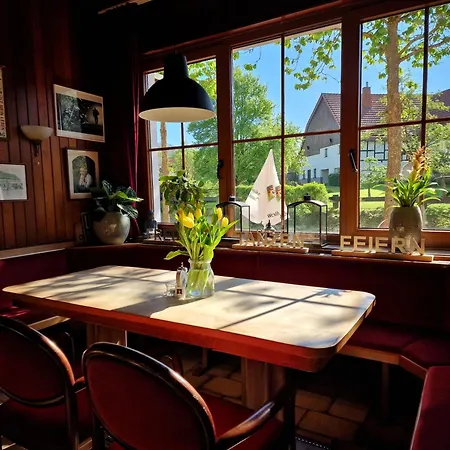 Zum Burghof فندق *