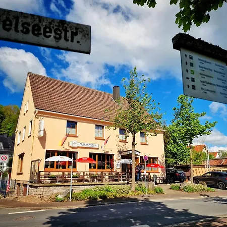 Zum Burghof فندق *