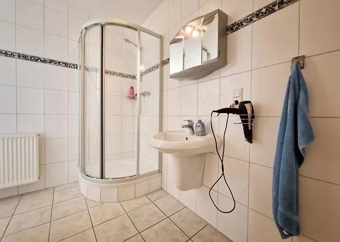 Zum Burghof 酒店 *