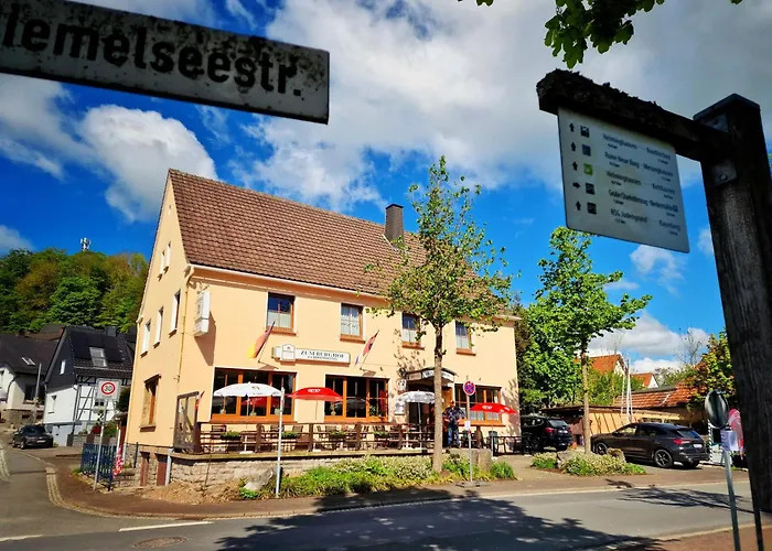 Zum Burghof 酒店 *